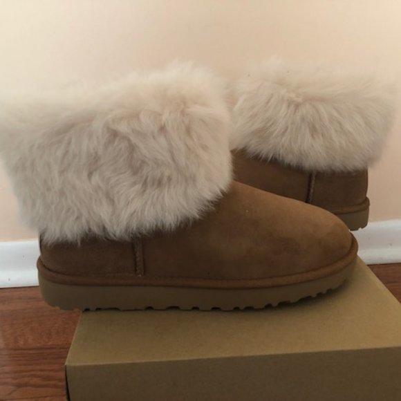UGG Shoes - UGG Mini Toscana Cuff shearling Boots. Size: 8
